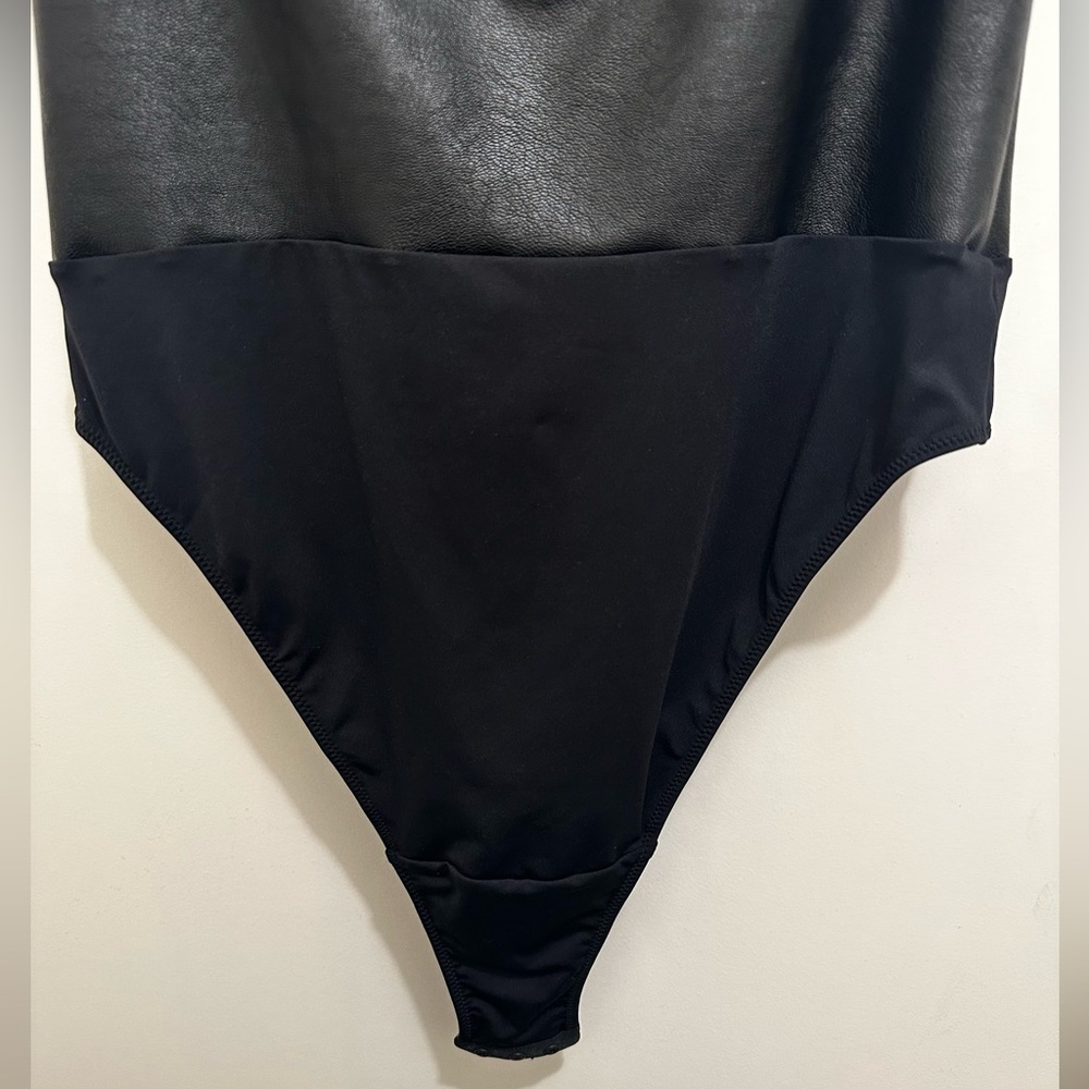 INC International Concepts Faux Leather Bodysuit Size L - Picture 7 of 12